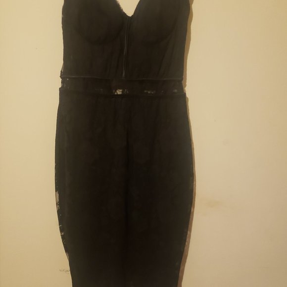 Tight Black Dress - Picture 3 of 5